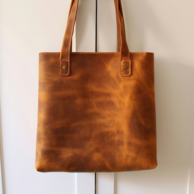 Leather tote